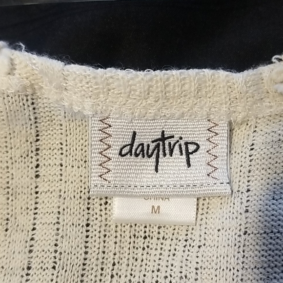 sweater - Picture 5 of 5